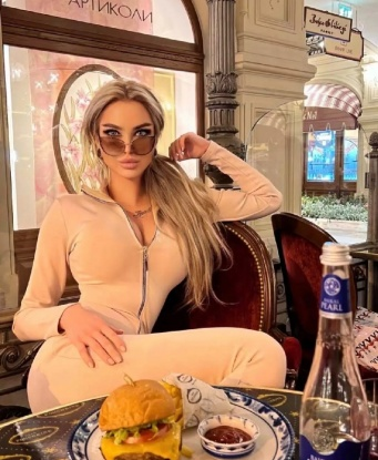 Надежда, 24